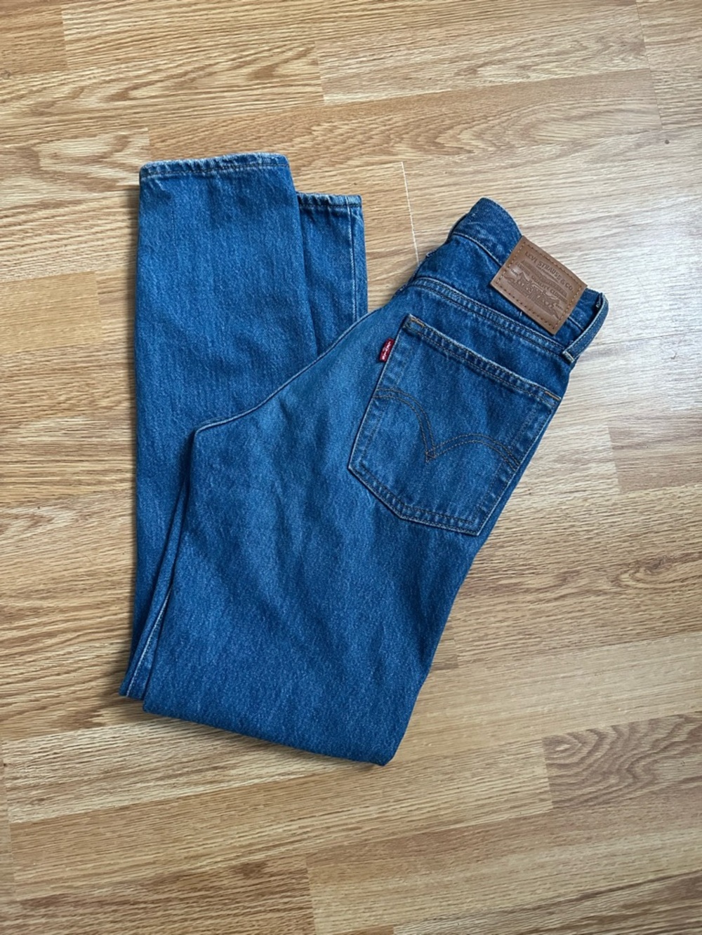 Levi's women’s Blue Denim Jeans - Classic Straight Fit